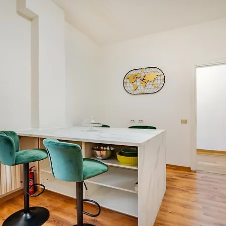 Ampio Di Design Nel Cuore Di Apartment *