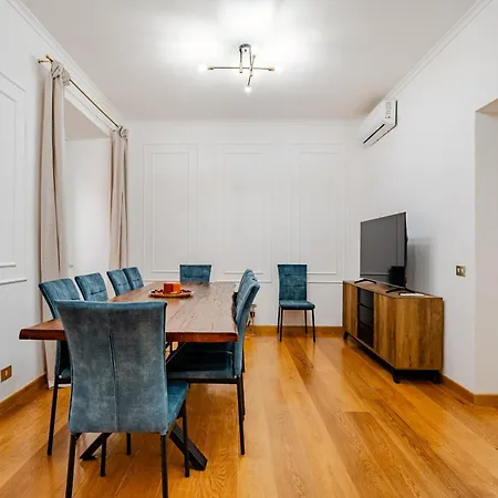 Ampio Di Design Nel Cuore Di * Rom