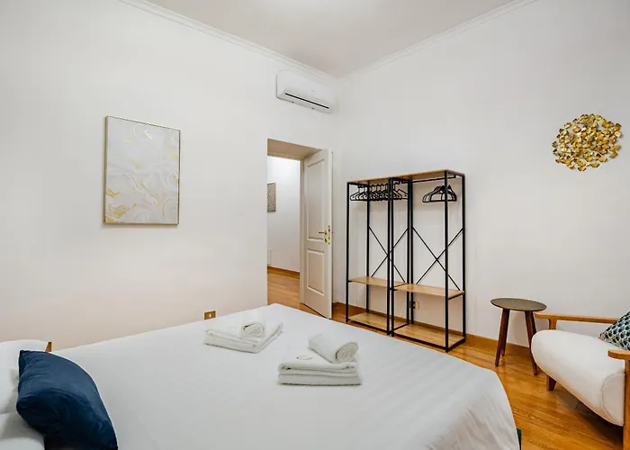 Daire Ampio Di Design Nel Cuore Di Roma